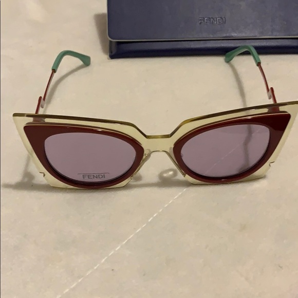 Fendi Butterfly Sunglasses - Picture 9 of 9